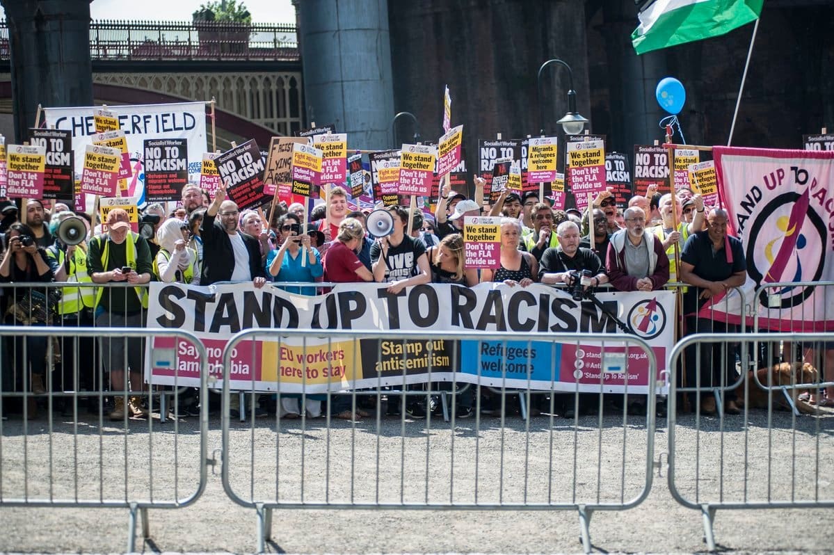 Manchester anti-racists and anti-fascists humble racist Football Lads Alliance
