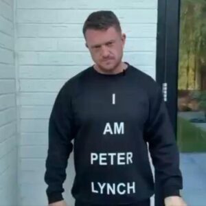 Tommy Robinson wearing jumper supporting Peter Lynch