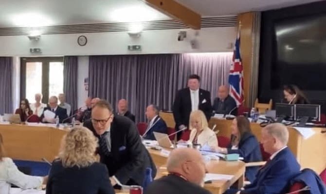 Chaos in Worcester as Tory HQ blocks anti-Reform pact